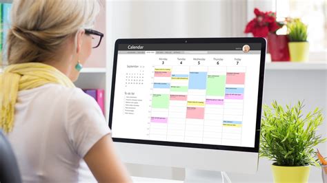 How to Schedule a Meeting in Outlook and Gmail (+Templates)