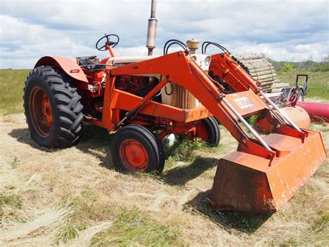 1962 Case 930 Comfort King Tractor W/ Loader, Diesel