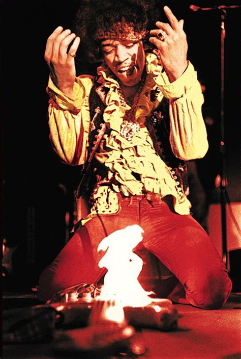 Jimi Hendrix burning his guitar (and his hands) at the Monterey Pop ...