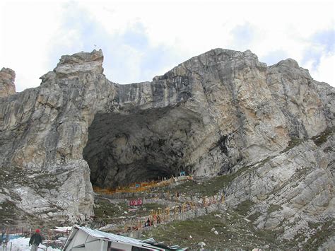 Amarnath - The Mysterious Cave - MyKashmir