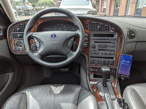 That's another real clean SAAB interior : r/saab