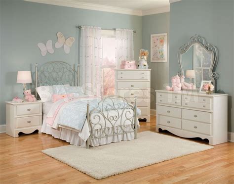 Funky bedroom furniture for girls | Hawk Haven