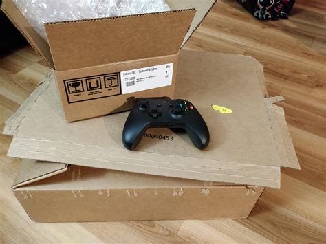 So my Project Scorpio controller replacement arrived... : r/xboxone