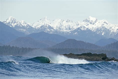 Tofino: the capital of surfing in Canada