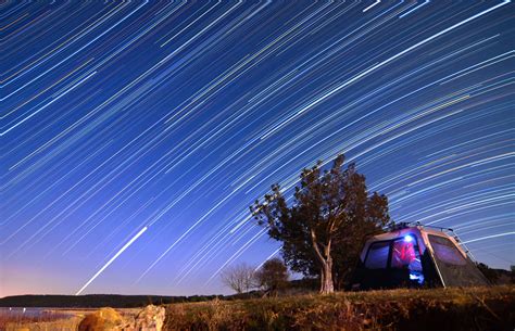 How To Photograph Star Trails - The Ultimate Guide To Star Trail ...