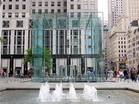 Apple Fifth Avenue in New York City, USA | Sygic Travel