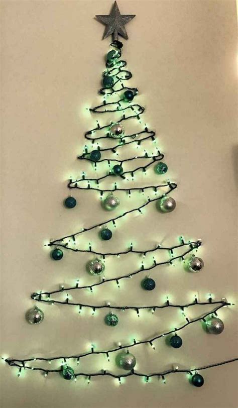 20+ Amazing Christmas Tree With Lights Ideas - SWEETYHOMEE