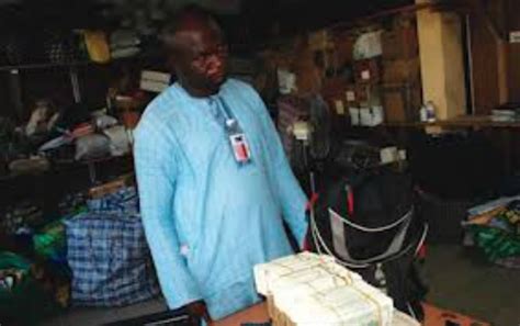 Customs arrest FAAN staff for money courier – Channels Television