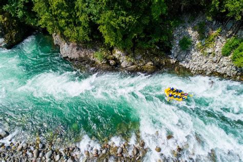 5 Exhilarating North Georgia Whitewater Rafting Spots | Lake Rabun Hotel