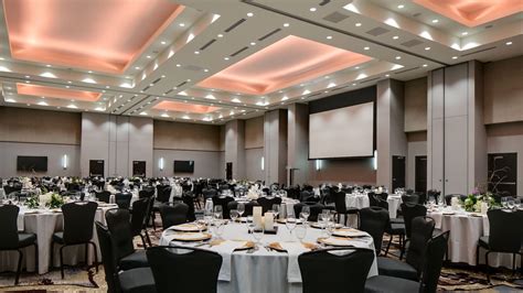 Beautiful Wedding Venues in Kansas City | Hyatt Place Kansas City / Lenexa City Center