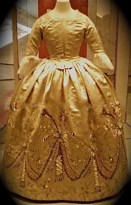 Marie Antoinette’s Dress at the Royal Ontario Museum | Jonathan Walford ...