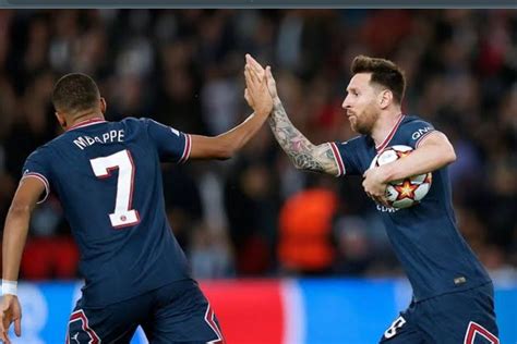 Surprise, Lionel Messi and Kylian Mbappe Enter the PSG Squad Against ...