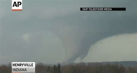 Henryville, Indiana Tornado Caught On Video (Video) | Long Island Press