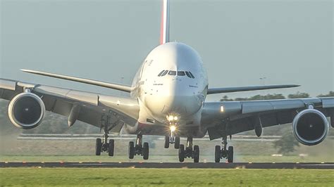 AIRBUS A380 CROSSWIND LANDING on the LEFT GEAR + BOEING 737 Go AROUND ...