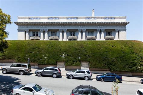 Behind the bush: a history of Danielle Steel's Spreckels Mansion - Curbed SF