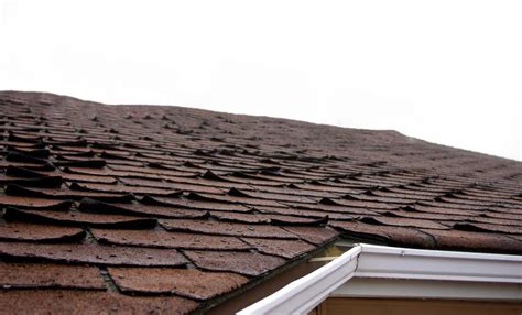 Extreme heat can cause roof damage - Aces Roofing