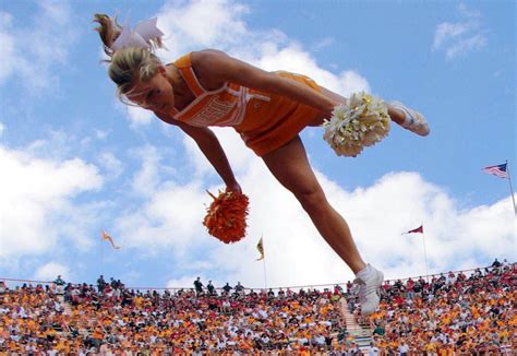 Tennessee Vols Cheerleaders 2012 [PHOTOS] | Cheerleading, College cheerleading, Tennessee