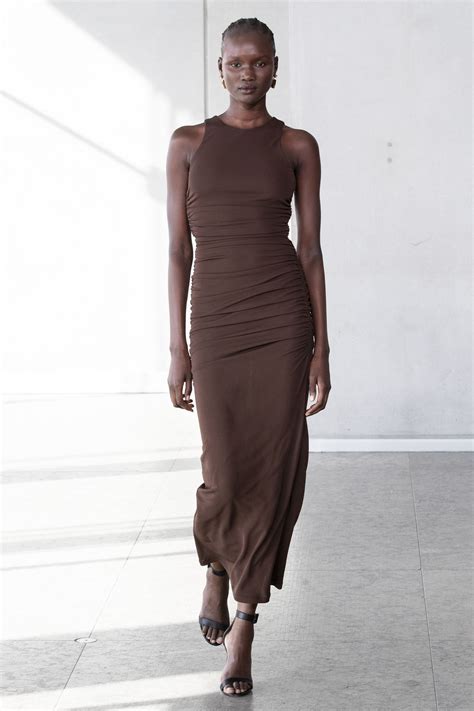 Dua Lipa's Brown Tom Ford Dress Is Giving Black-Tie Inspo | Who What Wear