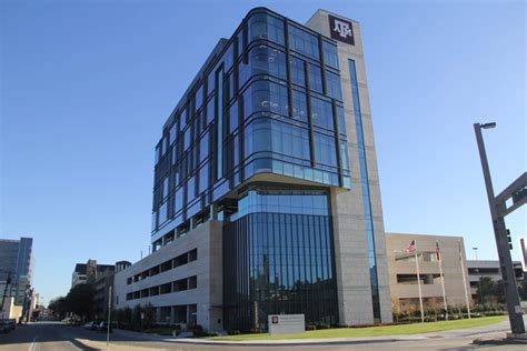 Texas A&M University College of Dentistry Clinic and Education Building - Dallas, TX - Precast ...