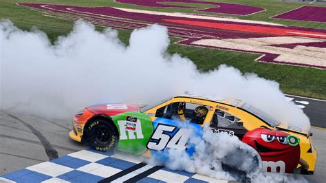 Kyle Busch wins NASCAR Xfinity Series race at Nashville Superspeedway