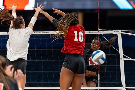 NCAA volleyball: More TV news; AVCA honors Cook; big tourney set ...