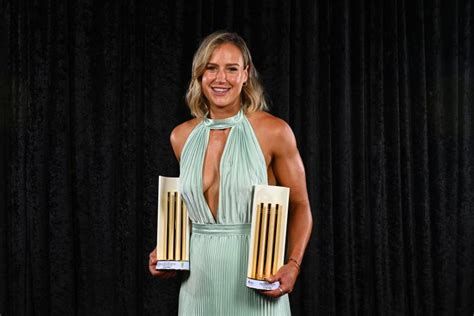 Ellyse Perry bags the Women’s T20I and ODI cricketer of the year at ...