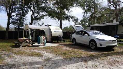 Towing a camper with a Tesla Model X: Thank Elon for Superchargers!