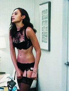 Gal Gadot GIFs | Tenor