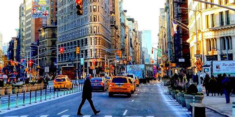 See Downtown New York Attractions With a Hop On/Hop Off Bus Tour | Save ...