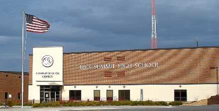 Lee's Summit High School - Class Reunion Websites