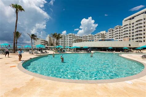 Hilton Cancun Mar Caribe All-Inclusive Resort Pool Pictures & Reviews - Tripadvisor