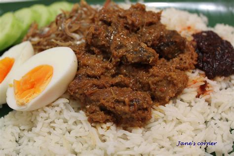 Jane's Corner: Nasi Lemak with Beef Rendang