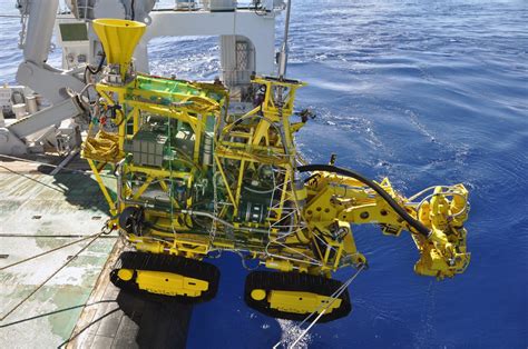 Japan's experimental underwater mining machine : r/interestingasfuck