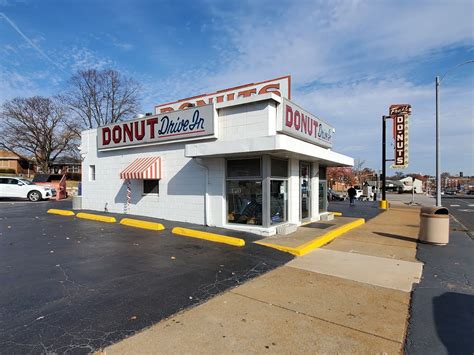 Donut Drive In in St. Louis (Photos, Menu, Reviews & Ratings)