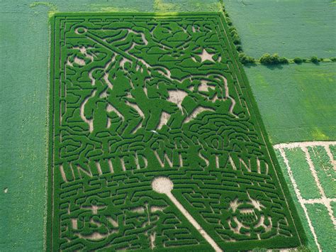 17 Biggest and Best Corn Mazes in the US to Get Lost In