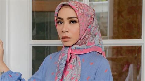 Melly Goeslaw Ngaku Cuma Makan Satu Sendok Nasi Usai Potong Lambung, Netizen: Kurus Tapi Nyesek