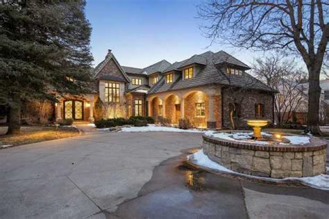 April top home sales: Russell Wilson’s purchase exceeds No. 2 by $18M ...