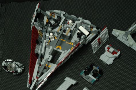 Lego Imperial Star Destroyer Chimaera (Multi-Set Alternate Build)