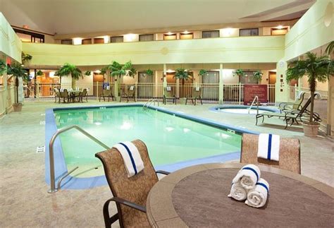 HOLIDAY INN EXPRESS BRIGHTON $83 ($̶9̶8̶) - Updated 2018 Prices & Hotel Reviews - MI - TripAdvisor