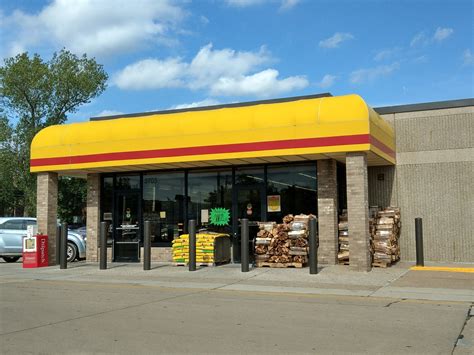 Fareway Stores, 3705 25th St, Moline, IL, Convenience stores, chain - MapQuest