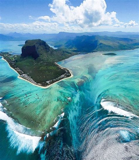 Underwater waterfall Mauritius – World Swimsuit