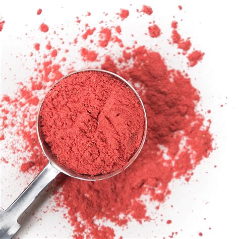 Freeze dried strawberry powder