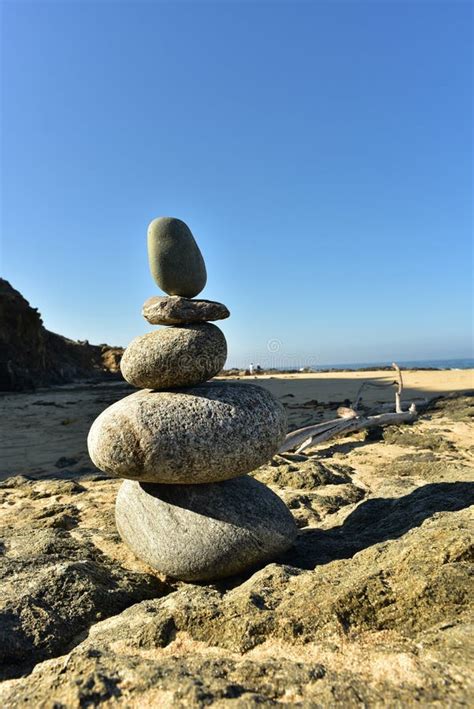 Balanced Stones Zen Rock Stacks Meditation Art In Flowing Water Of ...