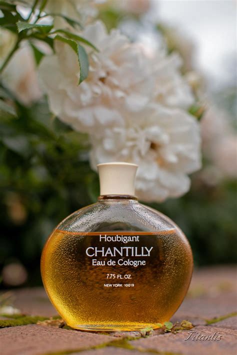 Chantilly Houbigant perfume - a fragrance for women 1941