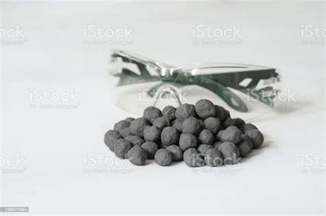 Iron Ore Pellets, Particle Size: 30 mm, Physical State: Solid at Rs ...