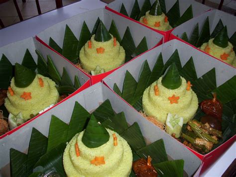 tasikmalaya lacocosresto&bakery: tumpeng mini