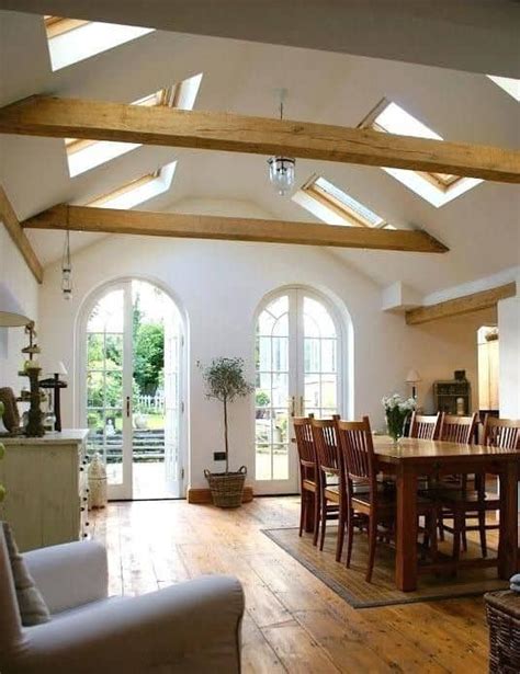 20+ Cathedral Ceilings With Wood Beams – The Urban Decor