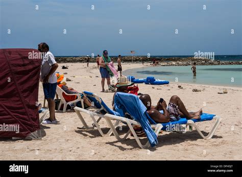 Moomba Beach Aruba Stock Photo - Alamy