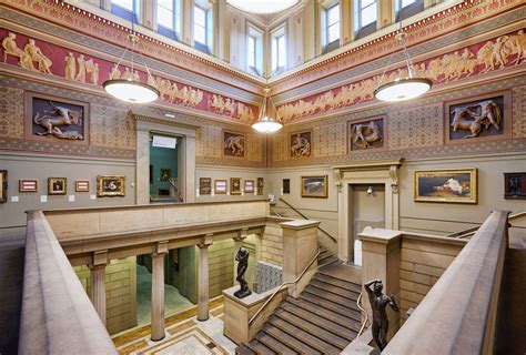 Hire Manchester Art Gallery | Victorian Hall | VenueScanner