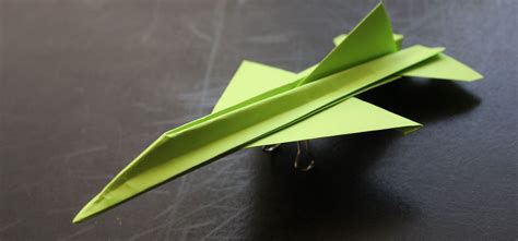 Heres How To Make Paper Planes That Fly 10000 Feet And Boomerang Back ...